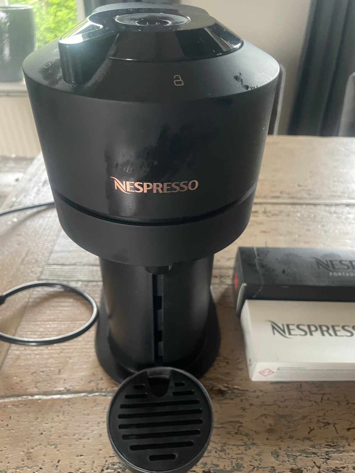 Nespresso Vertuo Next koffiemachine - Zwart, Koffiemachine, Ophalen of Verzenden, Zo goed als nieuw, 4 tot 10 kopjes