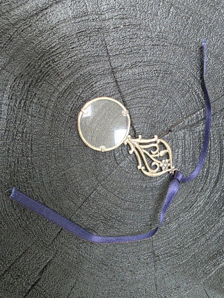 Antieke zilveren loep met sierlijk bloemmotief, Antiek en Kunst, Verzenden, Zilver