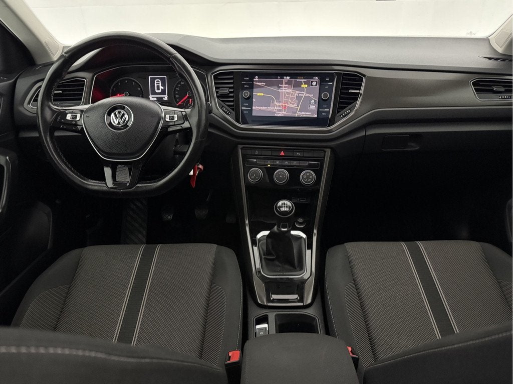 Volkswagen T-Roc 1.5 TSI Style Business | Pano | Carplay | T, Voorwielaandrijving, Stof, Euro 6, 4 cilinders
