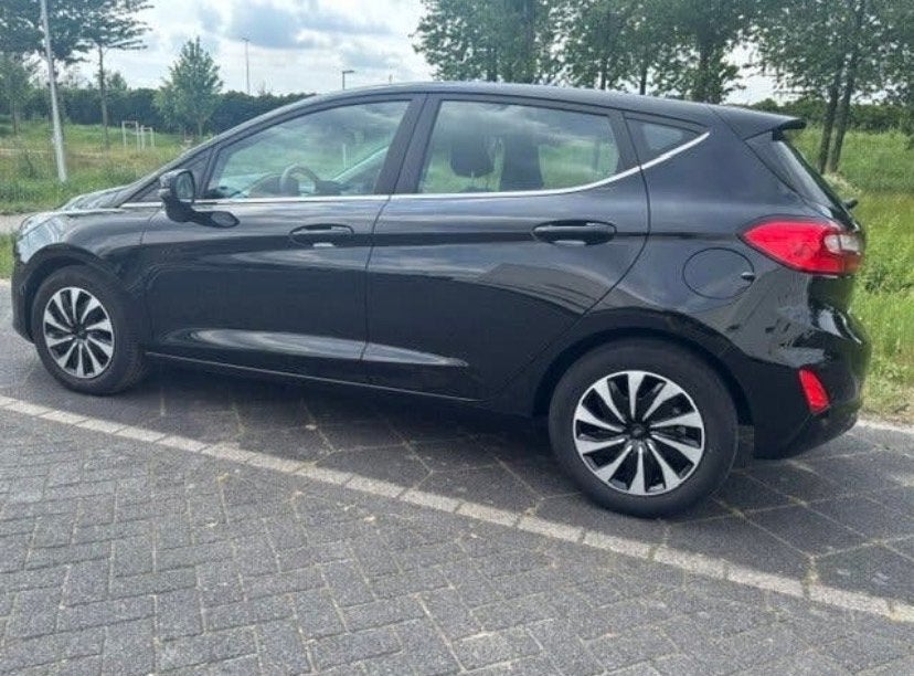 Private lease overname - €377 P/M - nog 13 mnd - Ford Fiësta, Voorwielaandrijving, 625 kg, Zwart, Origineel Nederlands