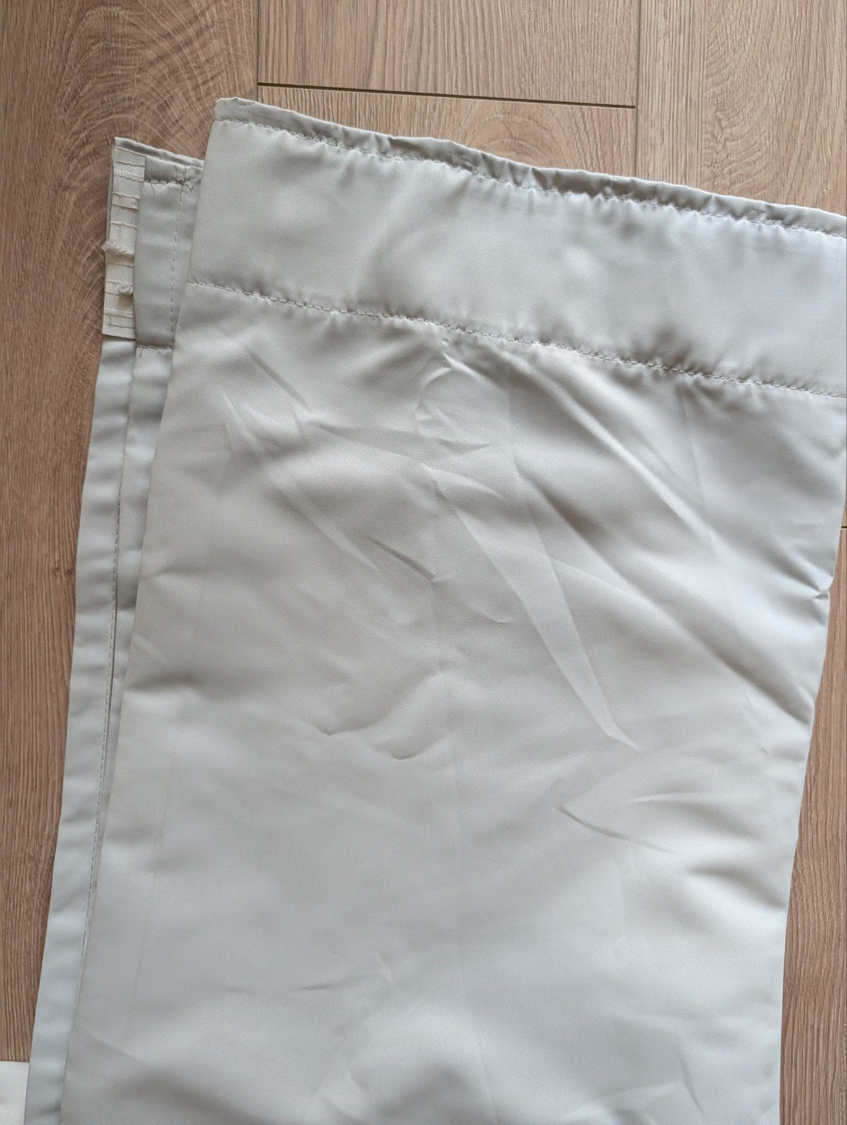 IKEA Gordijnen lichtgrijs verduisterend - 250 cm lang, 140, Gebruikt, Verduisterend, Wit, Ophalen of Verzenden