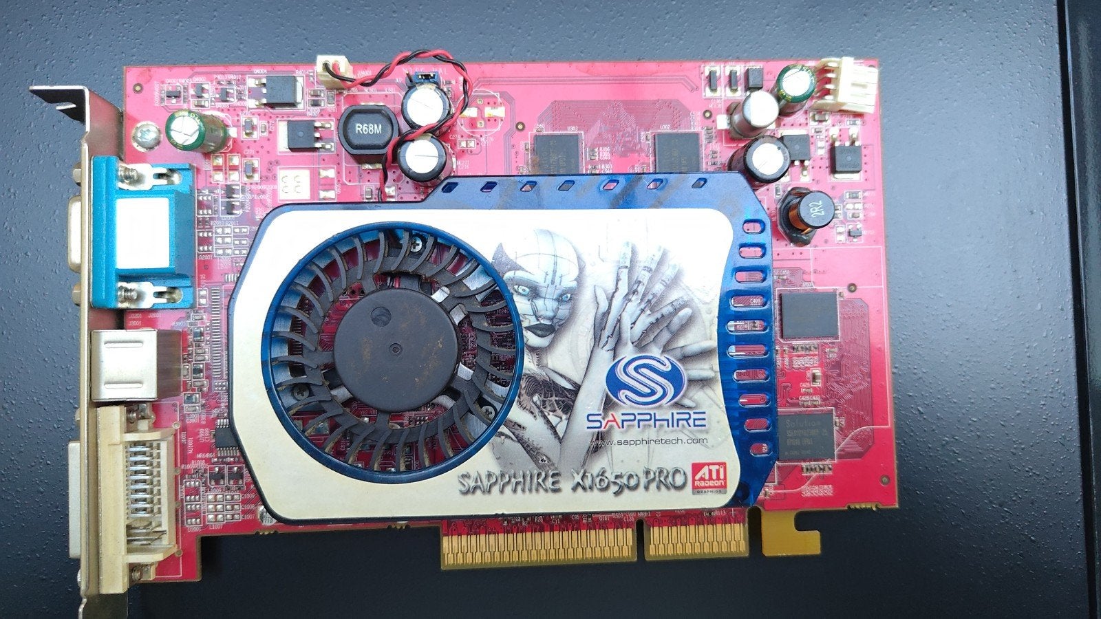 Sapphire Radeon X1650 Pro AGP Windows XP, Computers en Software, Videokaarten, Gebruikt, AMD, Overige soorten, Ophalen of Verzenden