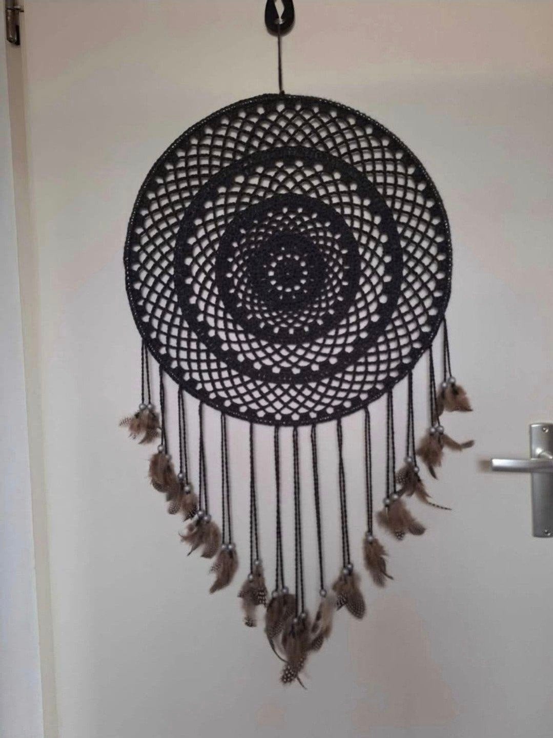 Grote dromenvanger met veren - Handgemaakt, Boho, Ophalen of Verzenden, Zo goed als nieuw, Grijs
