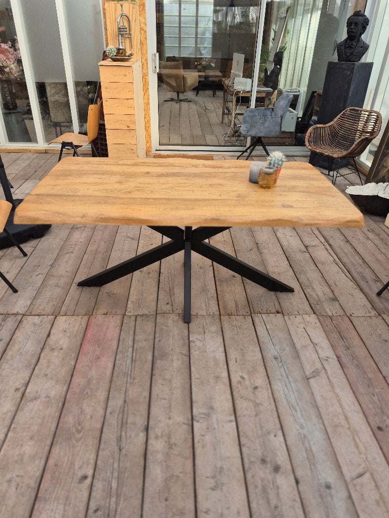 Boomstamtafel acaciahout 160 cm – nieuw – €250, Huis en Inrichting, Tafels | Eettafels, Ophalen, Overige materialen, 150 tot 200 cm