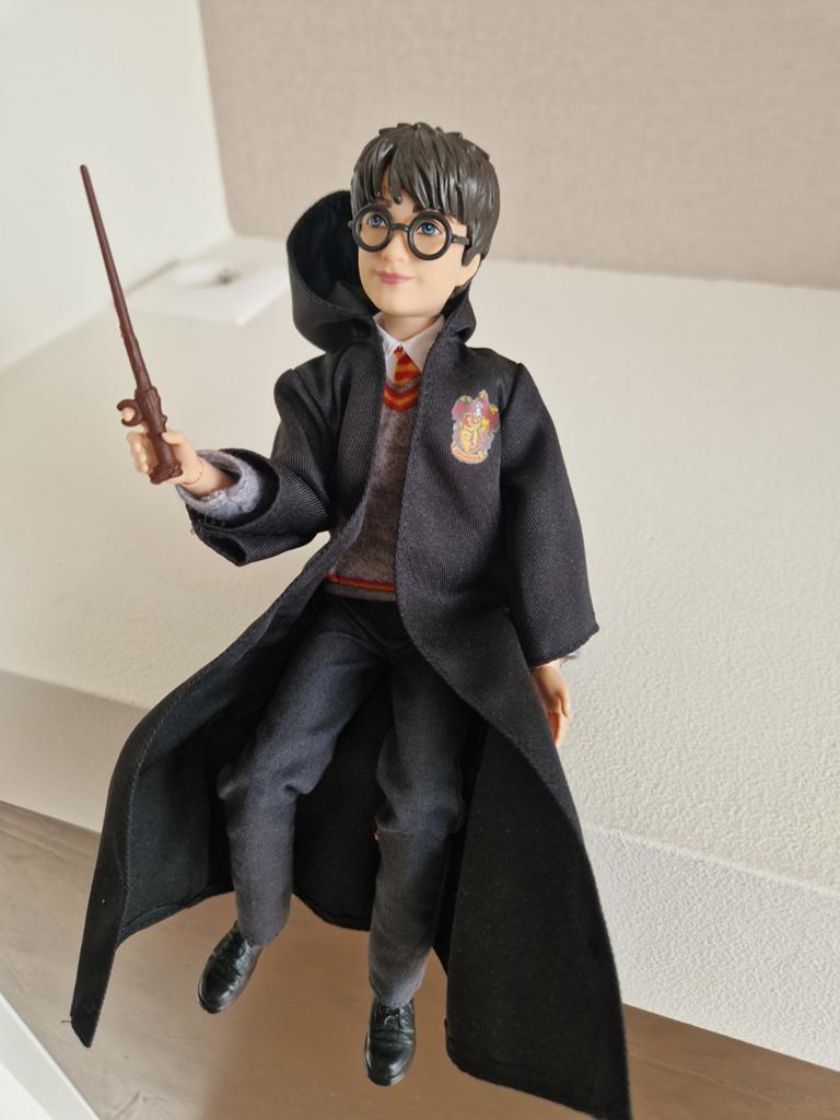 Harry Potter pop met cape, Ophalen of Verzenden, Zo goed als nieuw, Actiefiguurtje