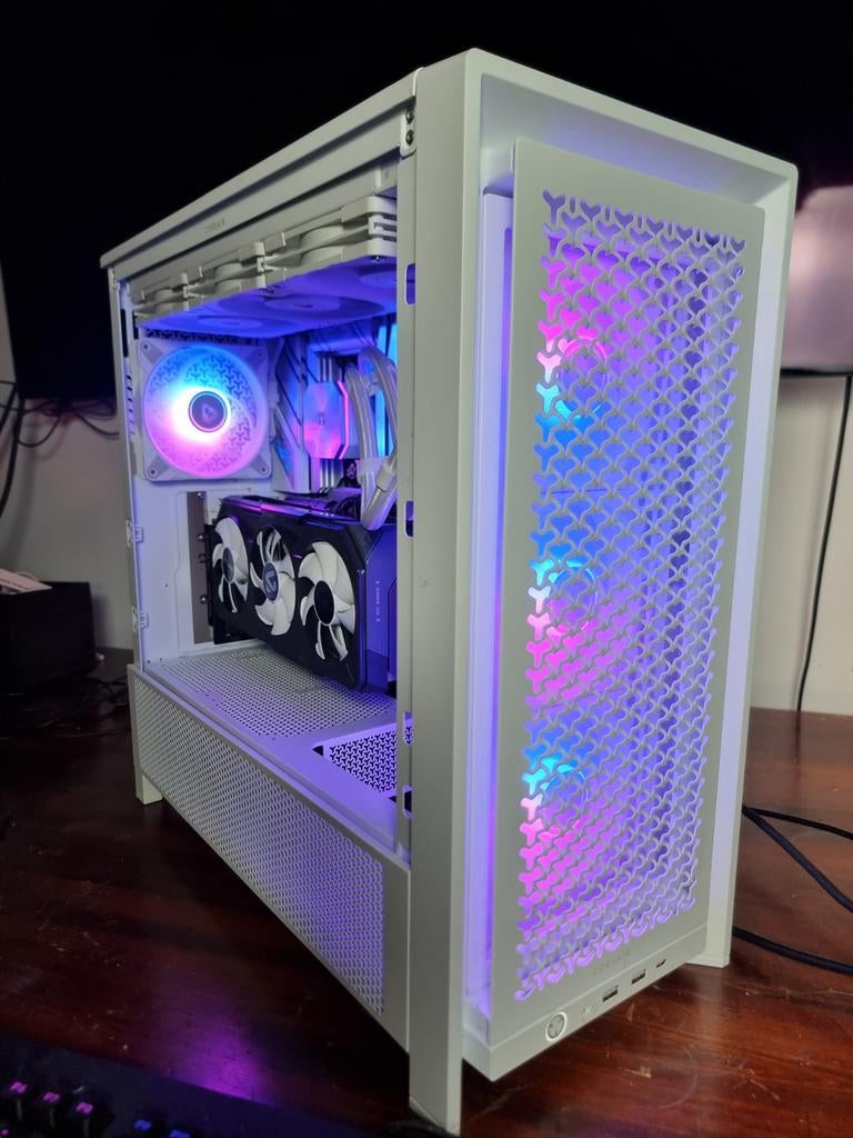 Game pc / RX 9070 XT / RYZEN 9800X3D / DDR5 GAMING COMPUTER, Virtual Reality, Ophalen of Verzenden, Zo goed als nieuw, SSD