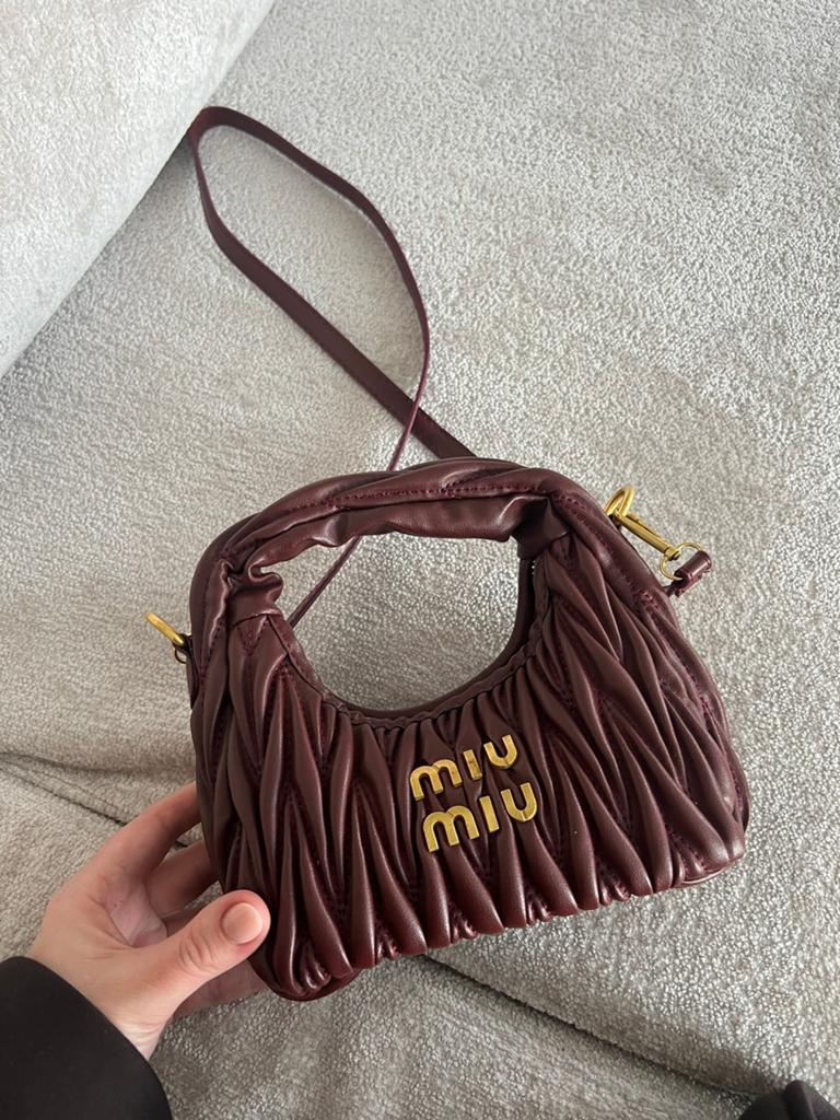 Miu Miu Tas, Sieraden, Tassen en Uiterlijk, Tassen | Damestassen, Ophalen of Verzenden, Nieuw, Overige kleuren, Schoudertasje