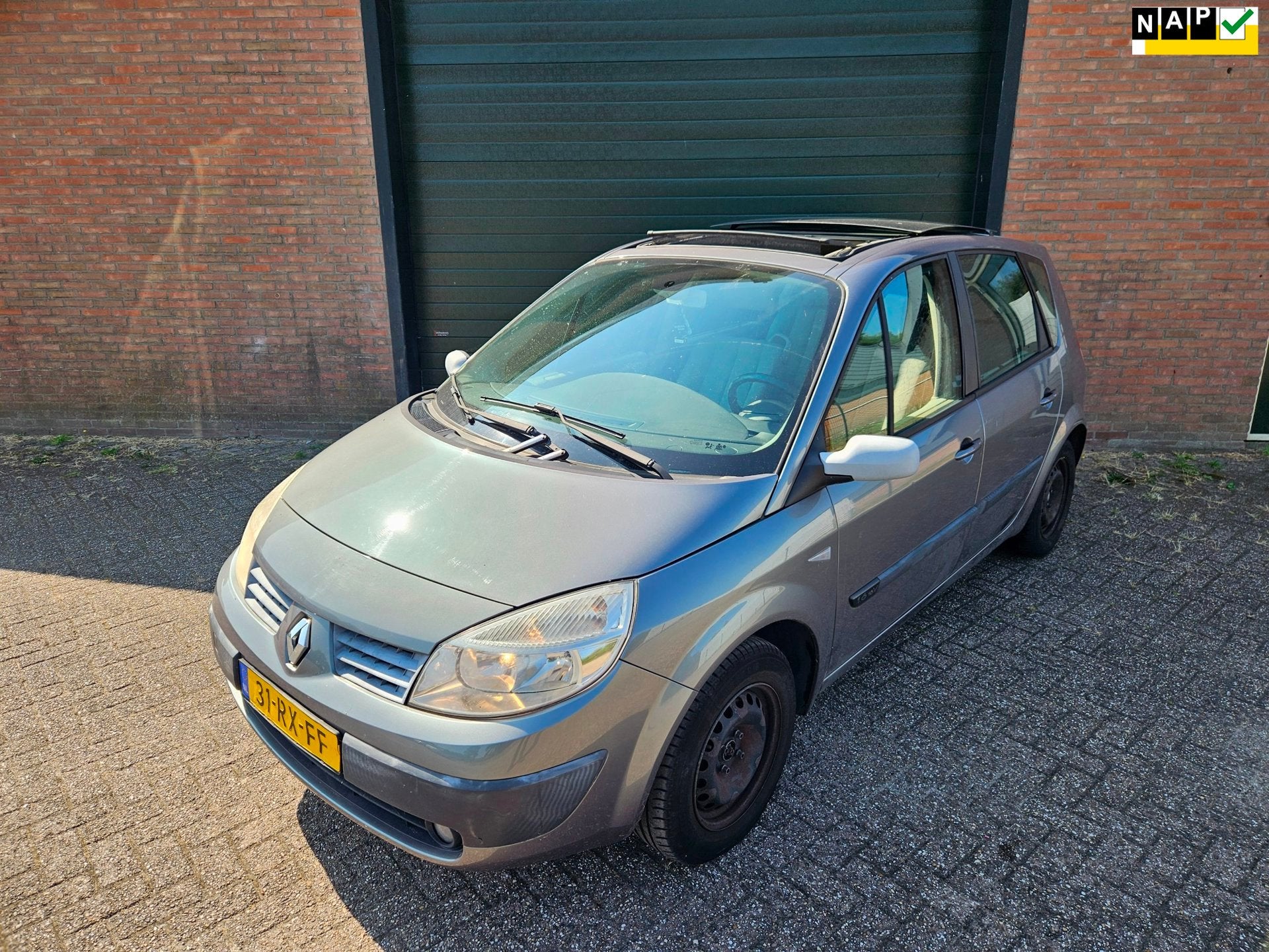 Renault Scénic 1.6 ExpressionLuxe 2005 / Koppeling Probleem, Auto's, Renault, Voorwielaandrijving, 1295 kg, 4 cilinders, Bedrijf
