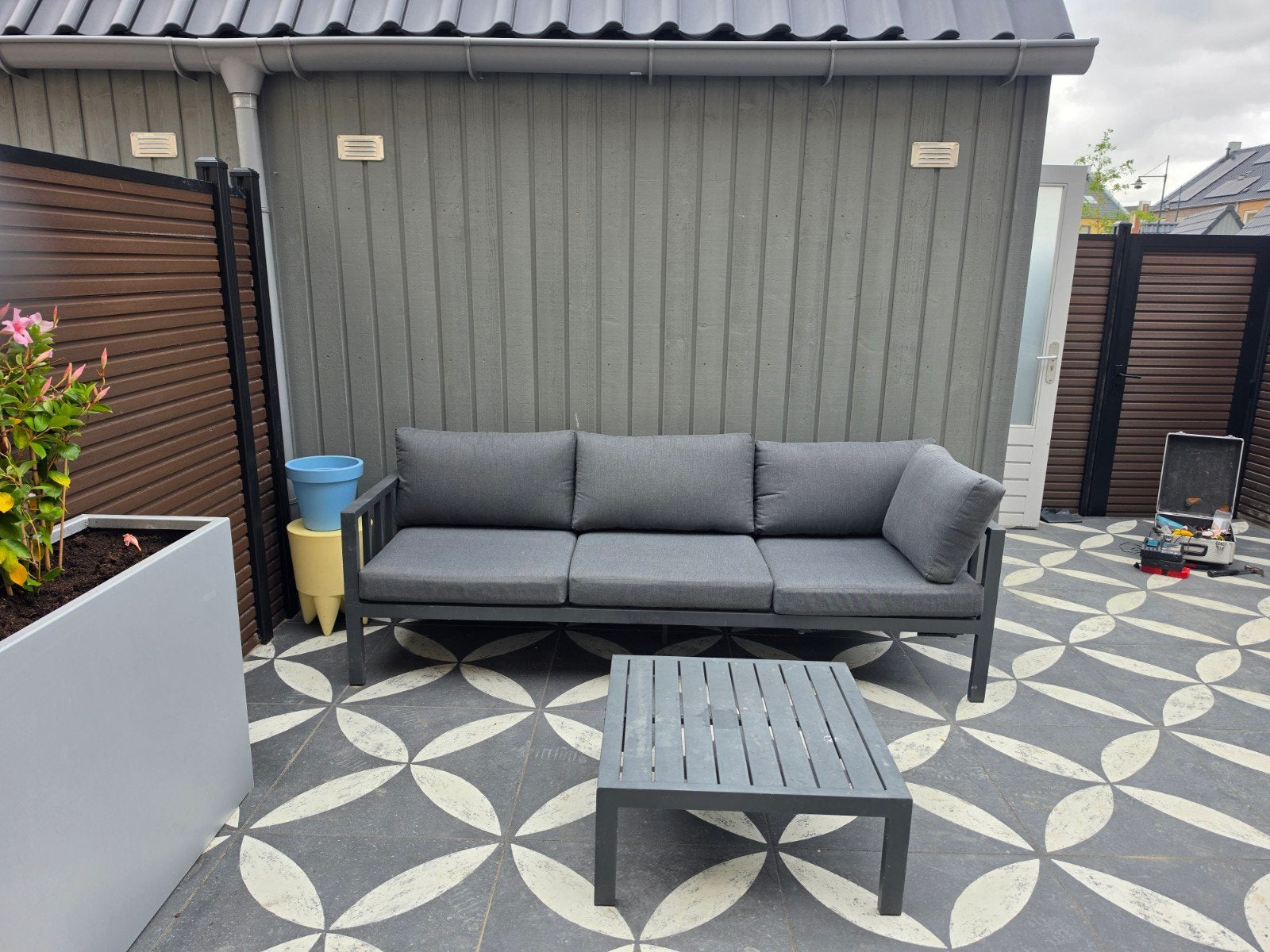 Forza Loungebank met kussens en tafel, Tuin en Terras, Ophalen, 3 zitplaatsen, Bank, Aluminium