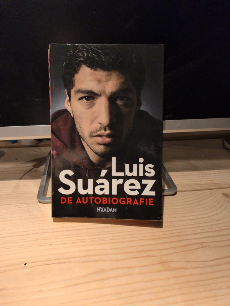 Luis Suárez: De Autobiografie - Voetbalboek, Ophalen of Verzenden, Zo goed als nieuw, Luis Suárez, Sport