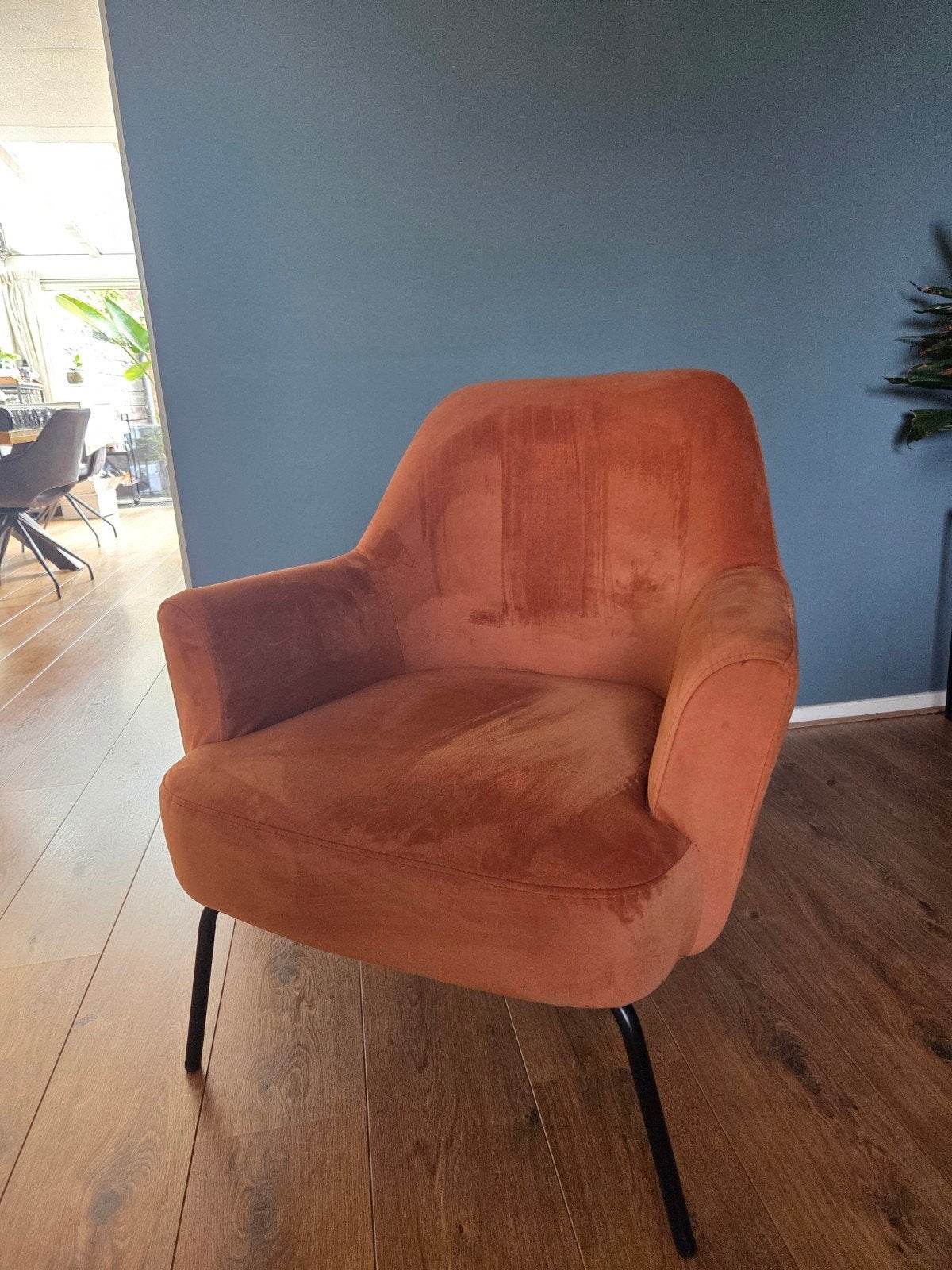 Leen Bakker fauteuil Hamburg – fluweel koper, Huis en Inrichting, Ophalen, Modern, Comfortabel, Minder dan 75 cm, Zo goed als nieuw