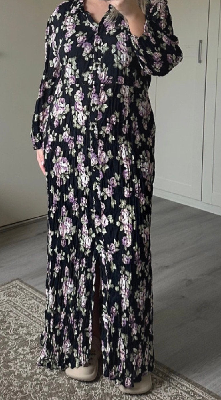 Zara zwarte lange jurk met bloemen, lange mouwen en stretch, Meerkleurig, Ophalen of Verzenden, Zo goed als nieuw, Maat 36 (S)