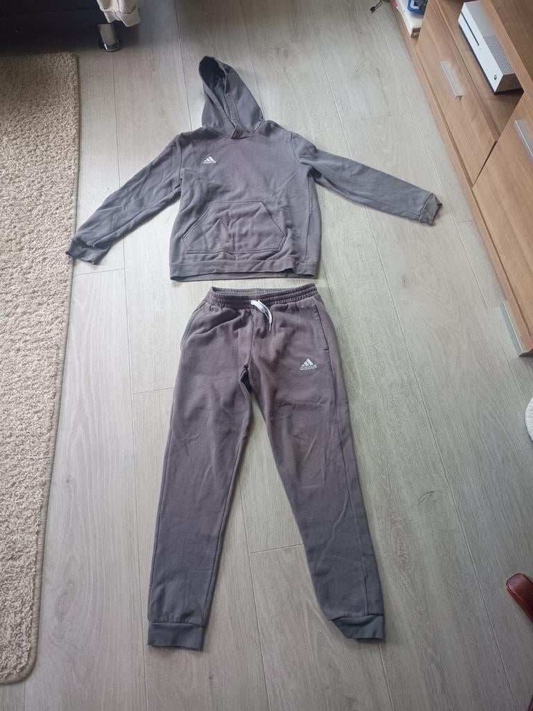 Adidas jogging pak, Ophalen, Zo goed als nieuw