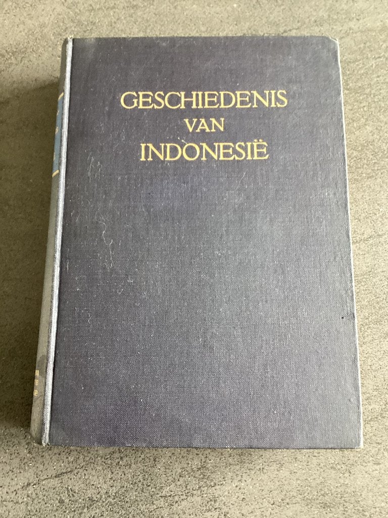 Indonesië. (Boek), Verzenden, Dr. H. J. De. Graaf., 20e eeuw of later, Gelezen