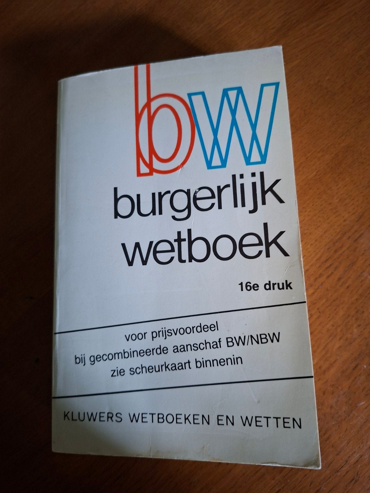 Burgerlijk Wetboek - 16e druk - Kluwer Wetboeken, Gelezen, Gamma, Diverse auteurs (Kluwer), HBO