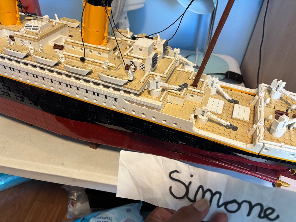 Foto 2 van Lego Titanic 10294
