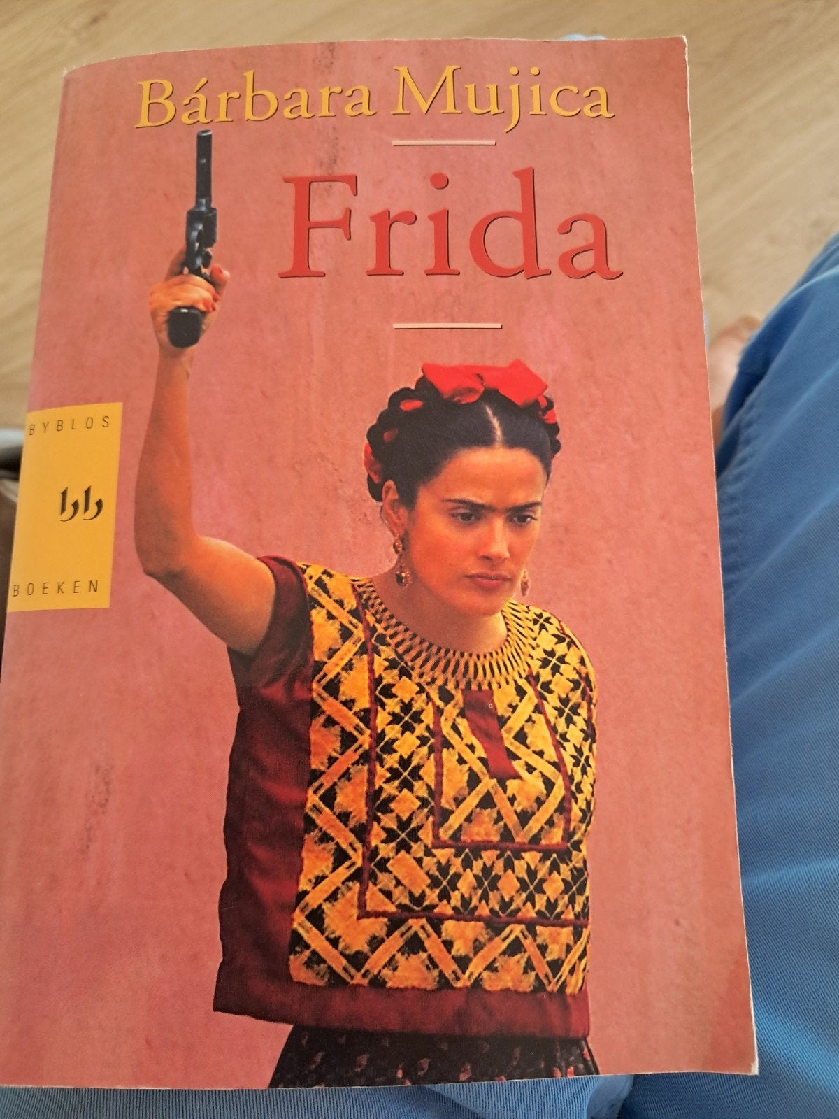 Frida, Ophalen