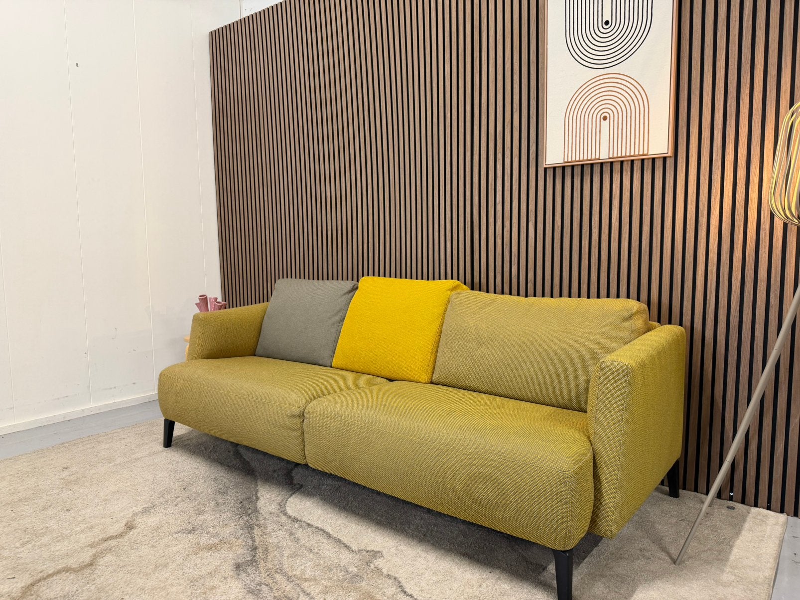 Pode - Design Bank - Geel - Zeer Nette Staat - 2,5 Zits Bank, Huis en Inrichting, Tweepersoons, 75 tot 100 cm, Ophalen of Verzenden