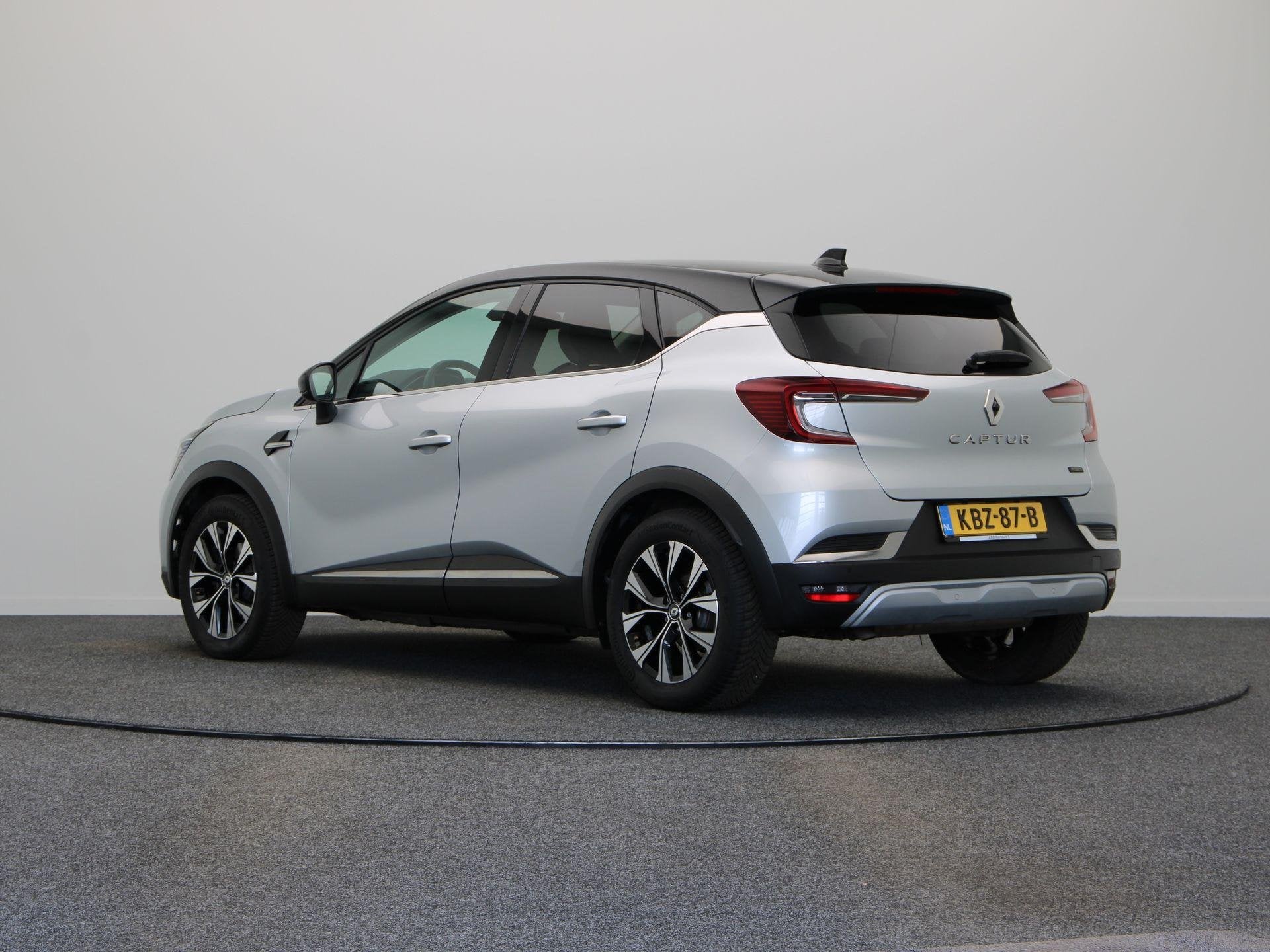 Renault Captur 1.6 E-Tech Hybrid 145 Techno | Navigatie | Ac, Parkeersensor, Gebruikt, 715 kg, Leder en Stof