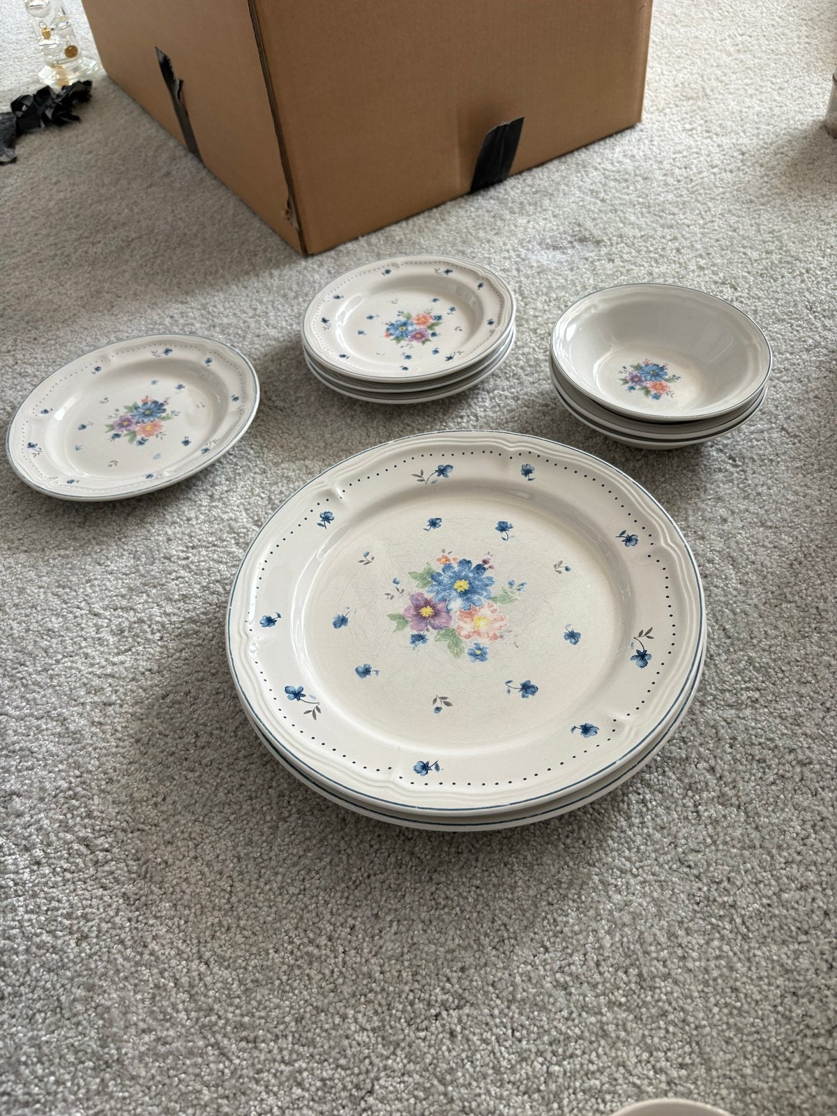 Servies provincial bouquet, Ophalen, Gebruikt, Keramiek, Landelijk/Boerenbont