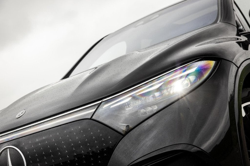 Mercedes-Benz EQS SUV 450 4MATIC 108 kWh AMG Line | Nieuwpri, Auto's, Mercedes-Benz, Automaat, Stof, 1800 kg, Zwart