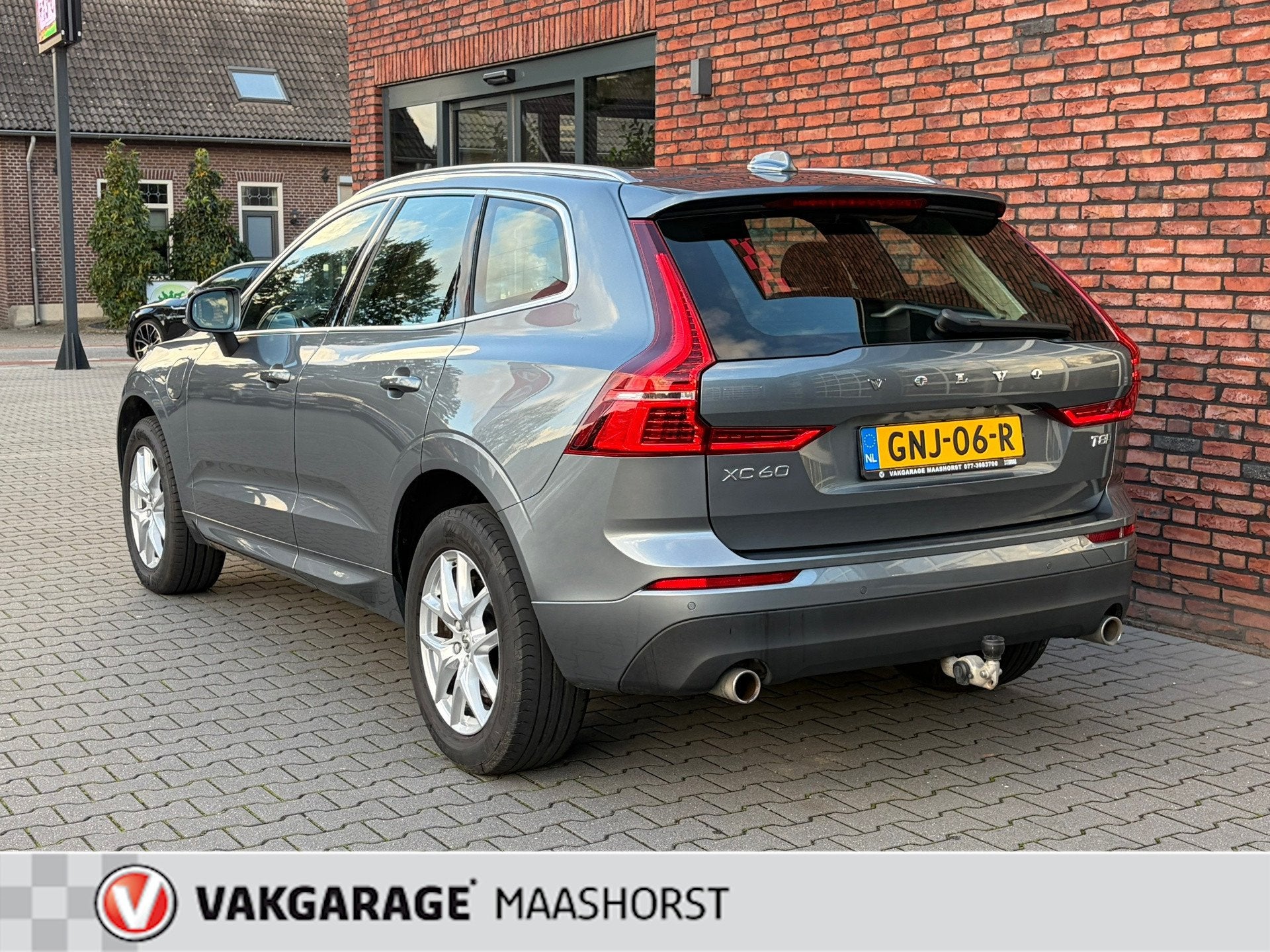 Volvo XC60 2.0 Recharge T8 AWD Business Pro AchteruitrijCam/, Auto's, Automaat, Gebruikt, Euro 6, 4 cilinders