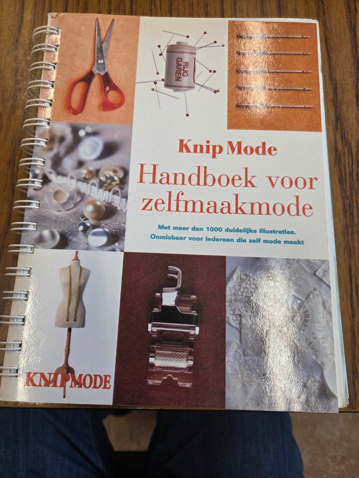 Knip Mode - handboek voor zelfmaakmode, Ophalen of Verzenden, Gelezen, Overige onderwerpen