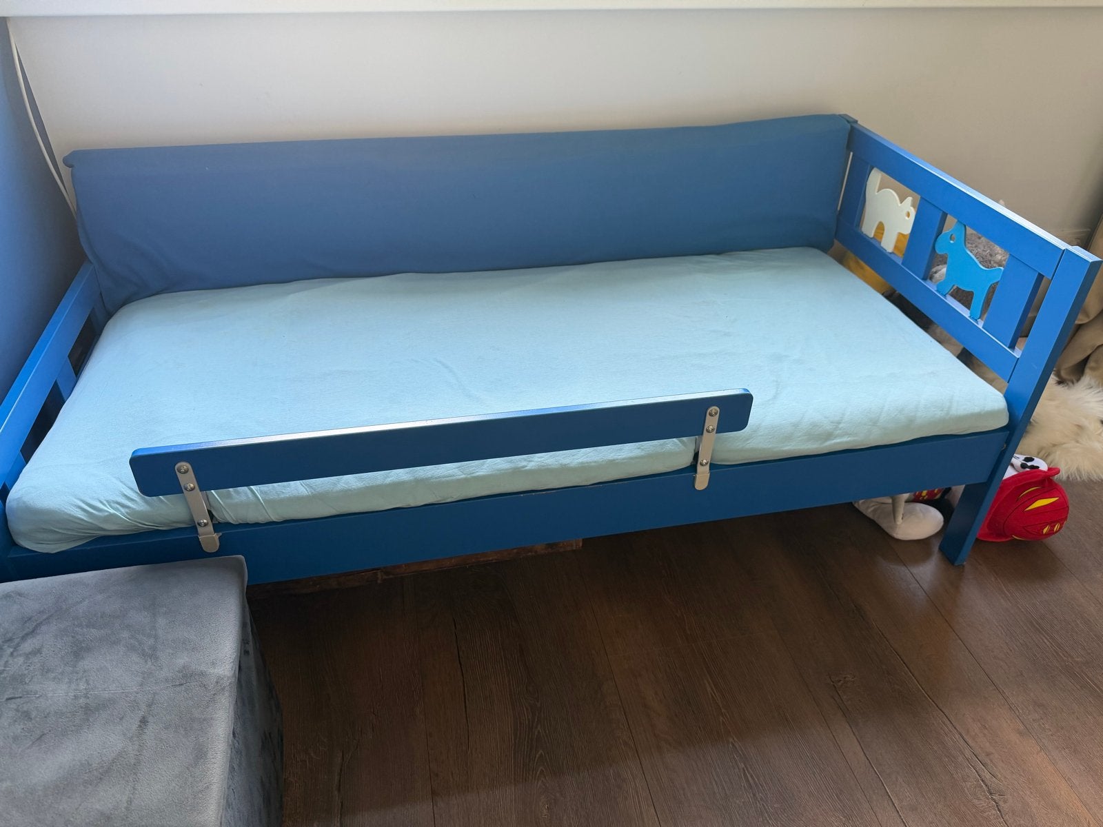 Blauw kinderbed met matras en lattenbodem, Gebruikt, 70 tot 85 cm, Ophalen of Verzenden, Lattenbodem