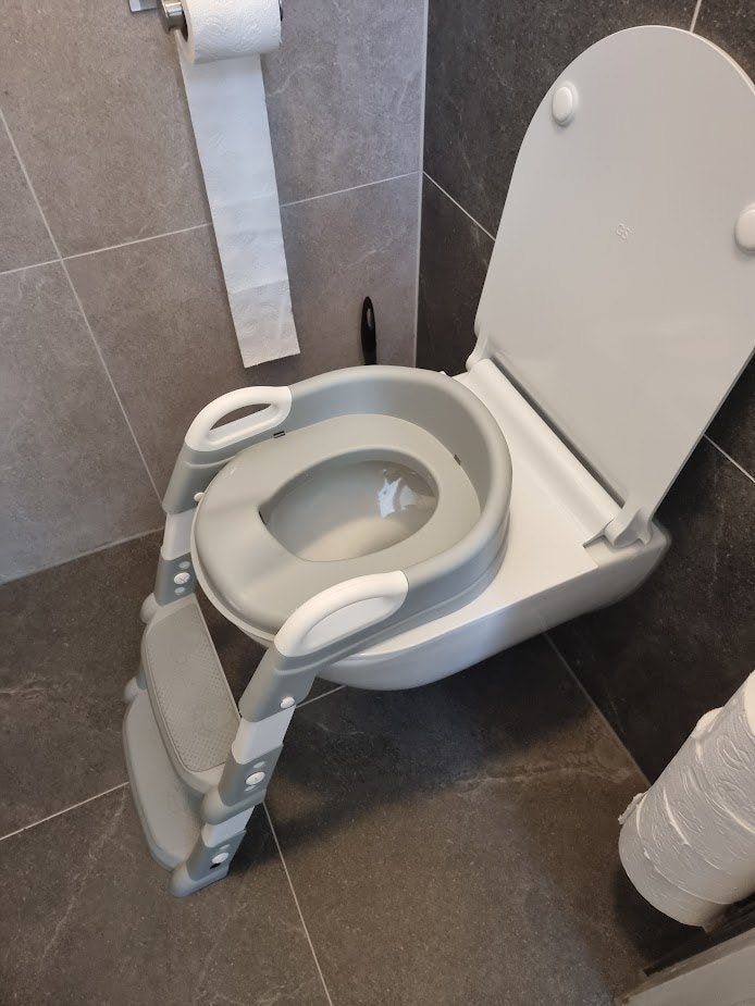wc verkleiner met trapje, Ophalen, Zo goed als nieuw