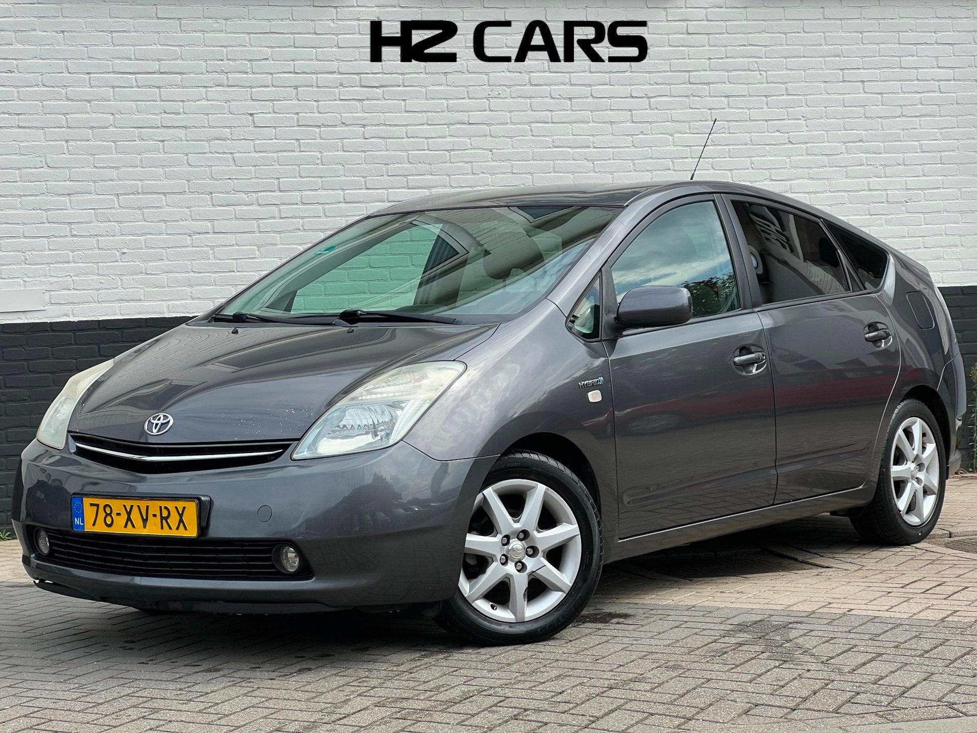 Toyota Prius 1.5 VVT-i Tech Edition|Trekhaak|Camera|Clima|Cr, 1497 cc, Gebruikt, 4 cilinders, 23 km/l