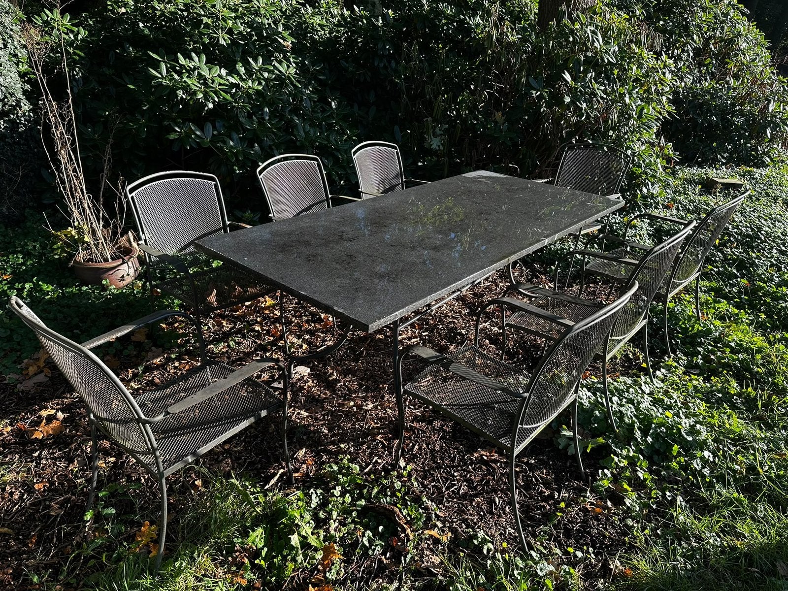 Natuursteen buitentafel met granieten blad, Ophalen, Zo goed als nieuw, Overige materialen