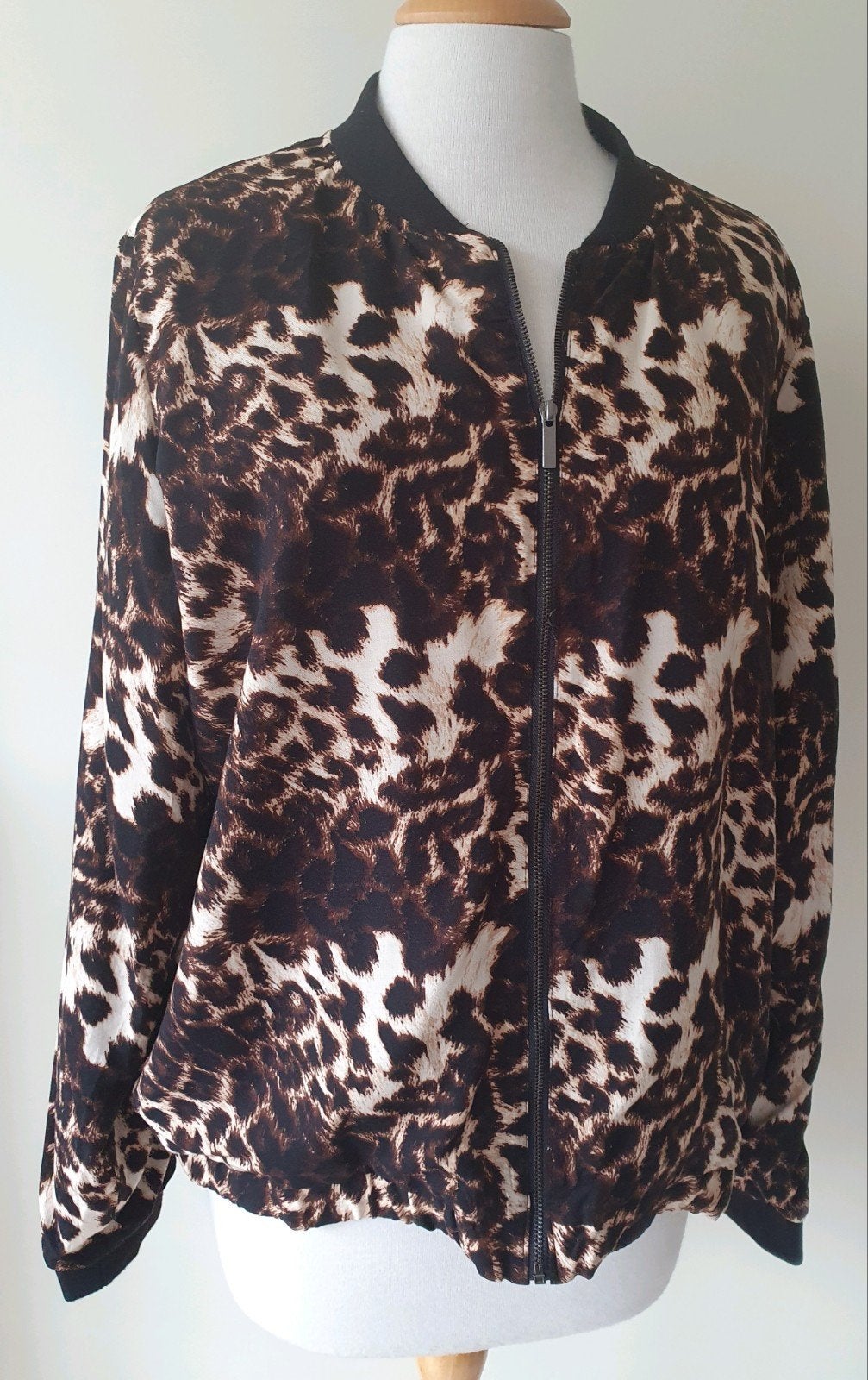 Jasje/ Vestje  Maat 44. Nieuw, Kleding | Dames, Ophalen of Verzenden, Nieuw, Maat 42/44 (L)