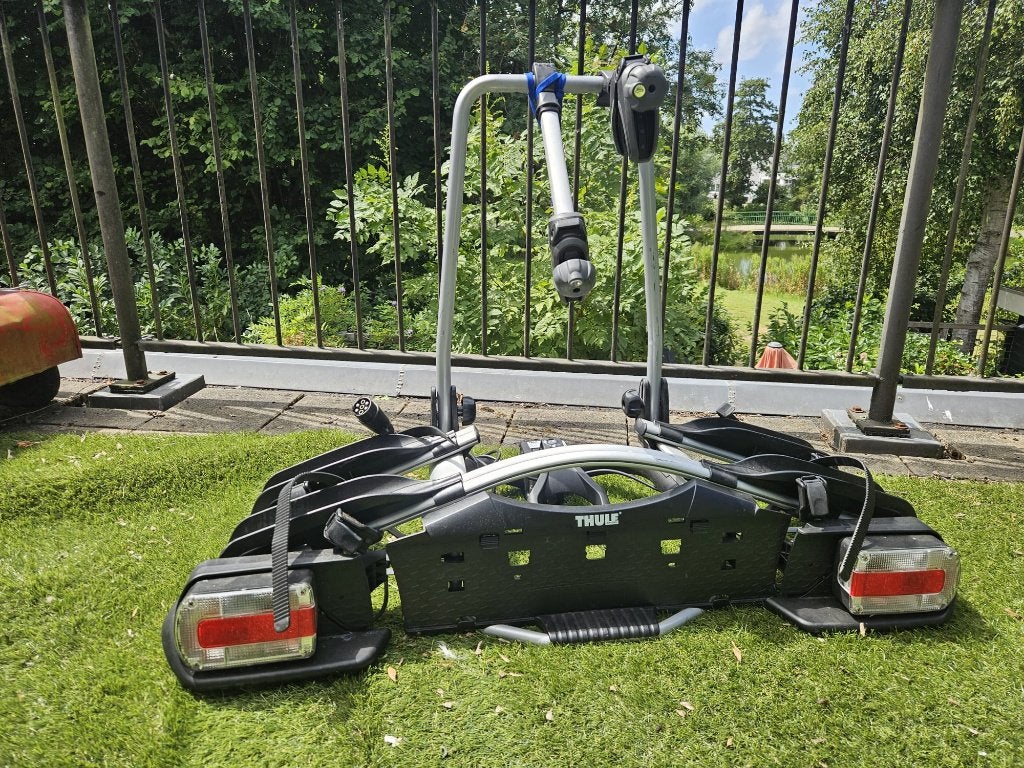 Thule EuroWay G2 fietsendrager kantelbaar met sleutels, Auto diversen, Fietsendragers, Ophalen, Zo goed als nieuw, 2 fietsen, Trekhaakdrager