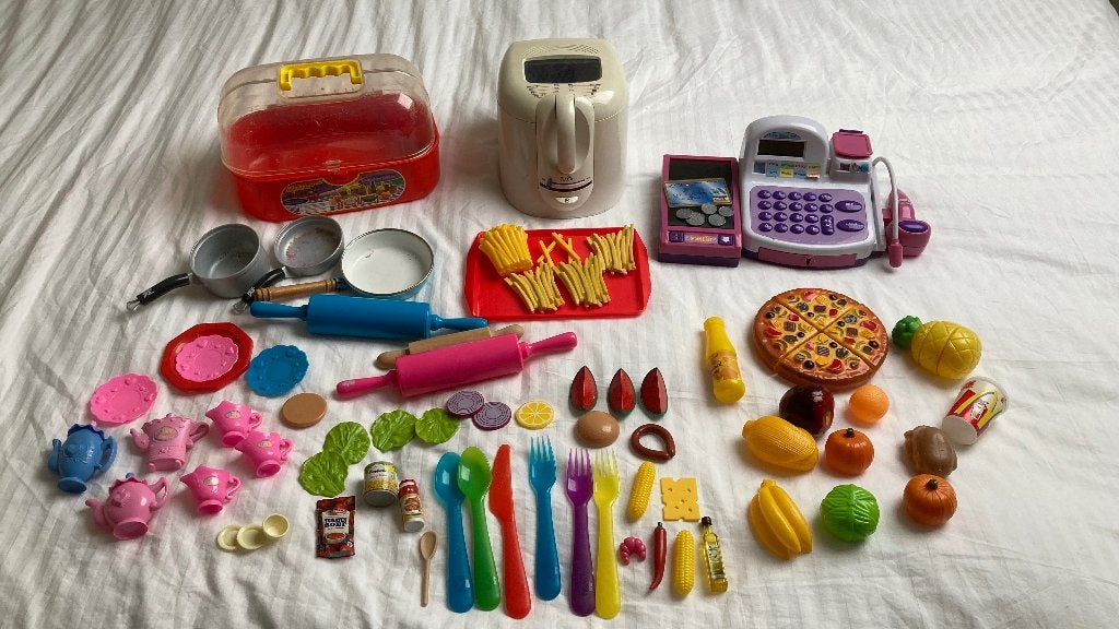 speelgoed servies, etenswaren levensmiddelen, Ophalen of Verzenden, Zo goed als nieuw, Kunststof, Speelkeuken-accessoire