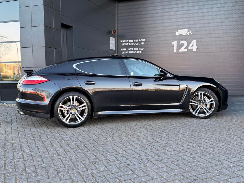 Porsche Panamera4.8 4S Sport Chrono| Luchtvering | Bluetooth, Auto's, Automaat, Euro 5, 4 stoelen, Zwart