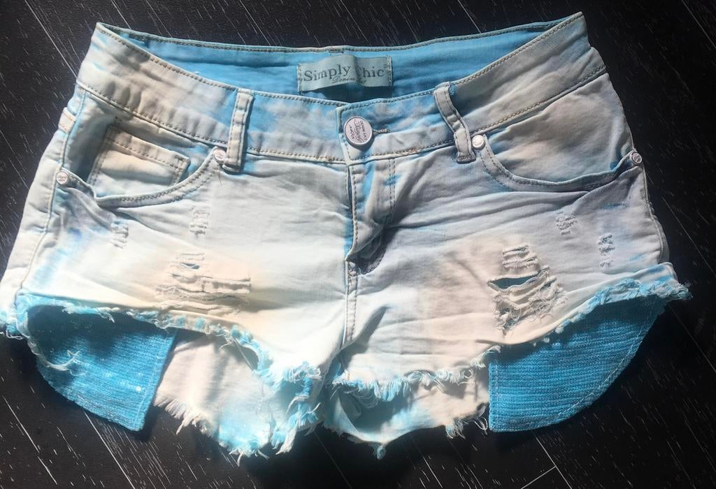 Nieuw jeans broekje, Kleding | Dames, Ophalen of Verzenden, Nieuw, Blauw, W28 - W29 (confectie 36)