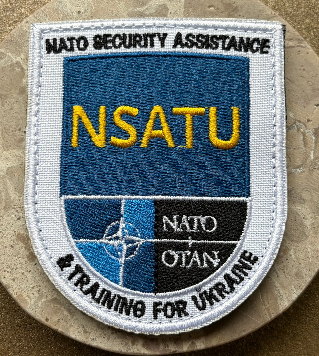 NATO security training for Ukraine patch (velcro), Ophalen of Verzenden, Nederland, Embleem of Badge