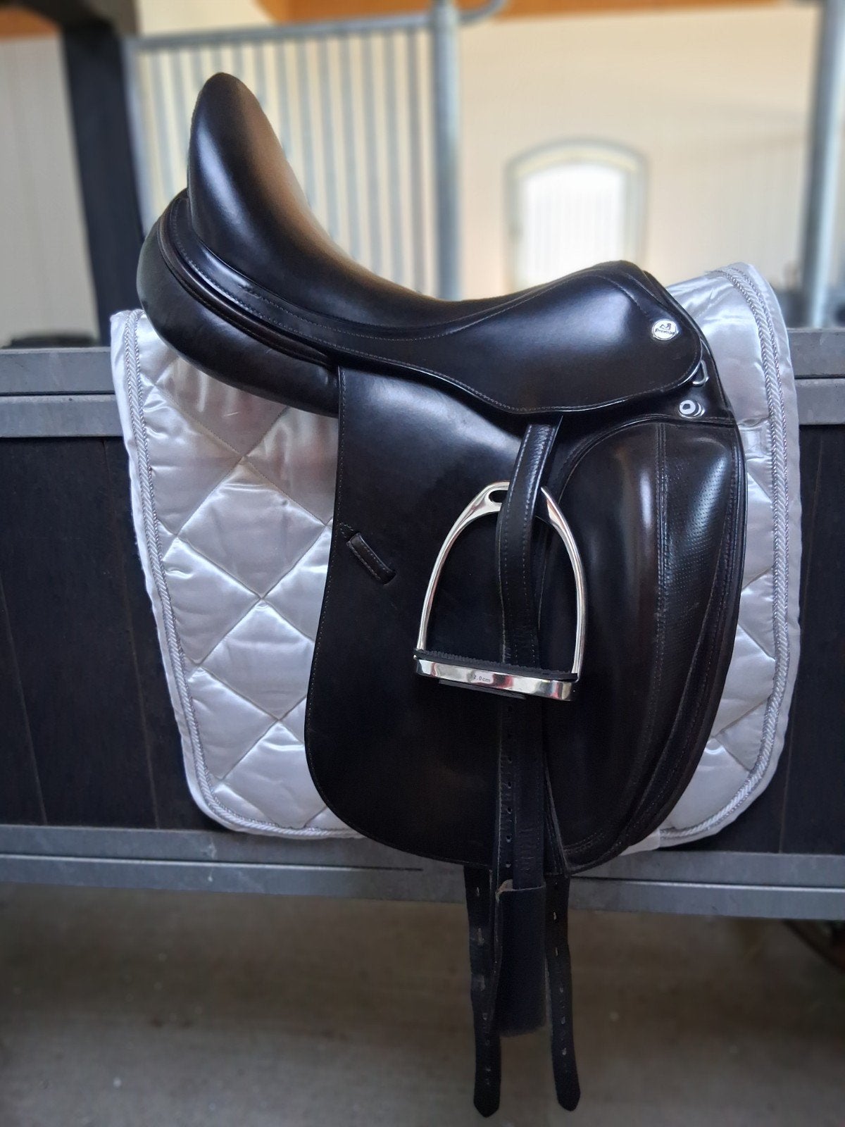 Prestige Helen X mono, Dieren en Toebehoren, Paarden en Pony's | Zadels, Gebruikt, Dressuur, M (17 inch), Ophalen of Verzenden