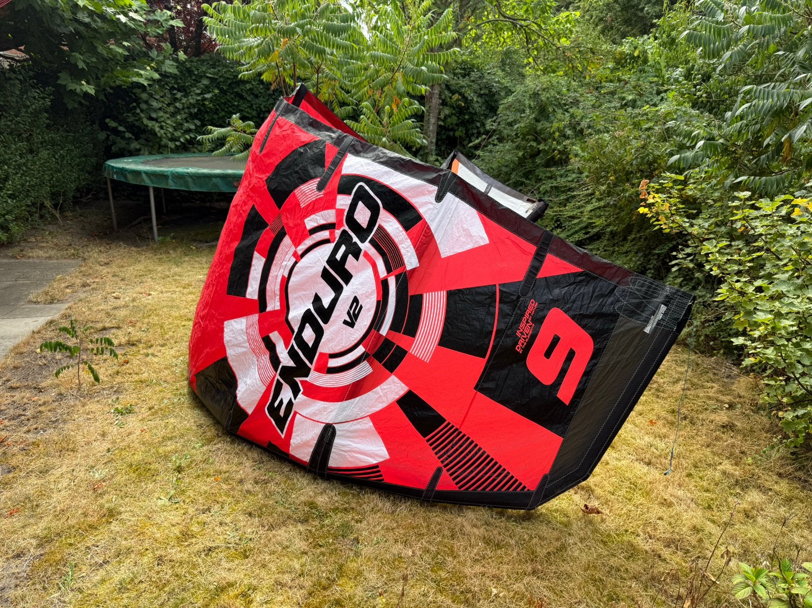 Ozone enduro 9 meter V2 rood evt met bar, Ophalen, 9 m², Geen board, Zo goed als nieuw