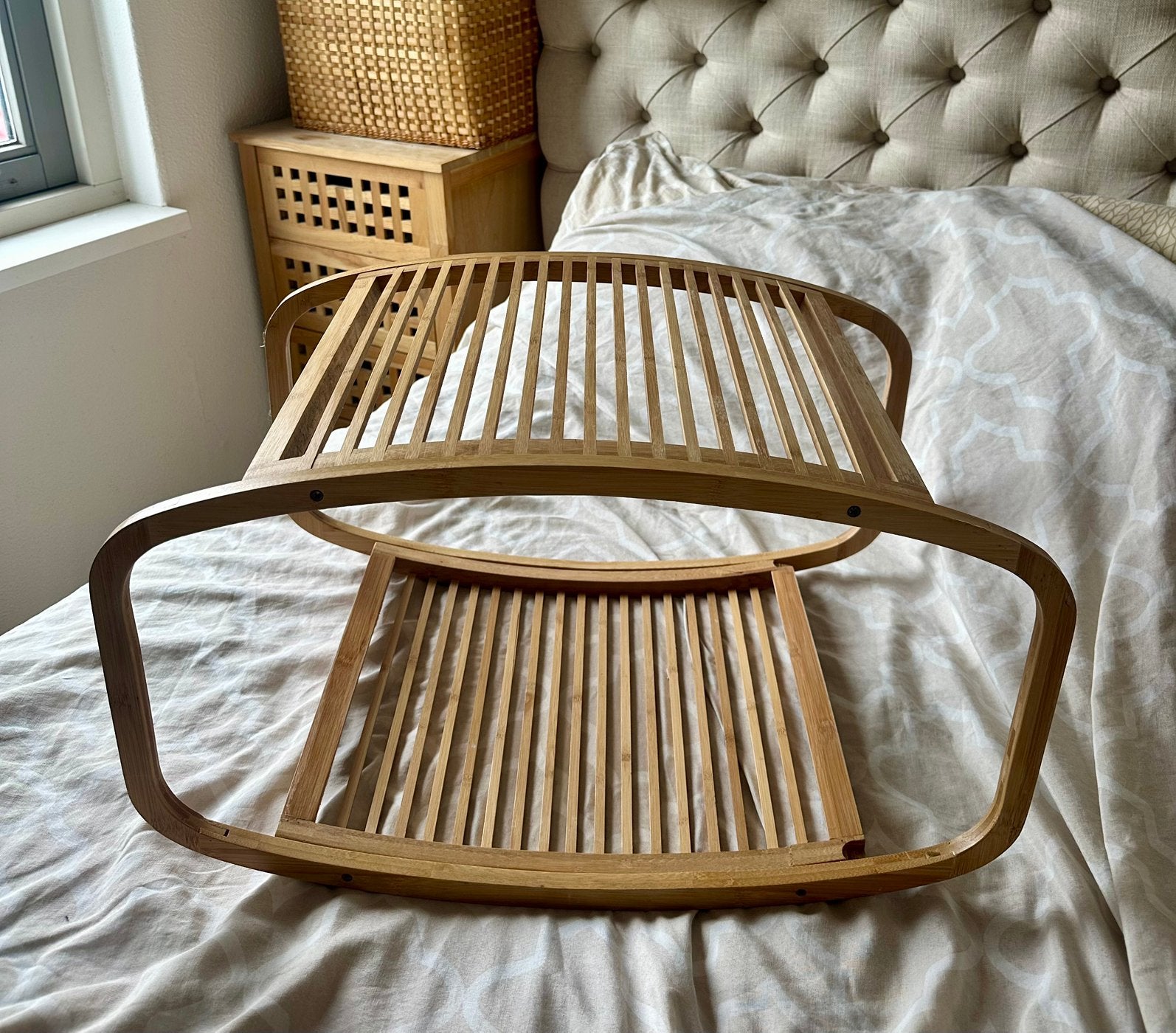Houten / bamboe voetenbankje met speciale vormgeving, Ophalen, Zo goed als nieuw, Rechthoekig, Minder dan 50 cm