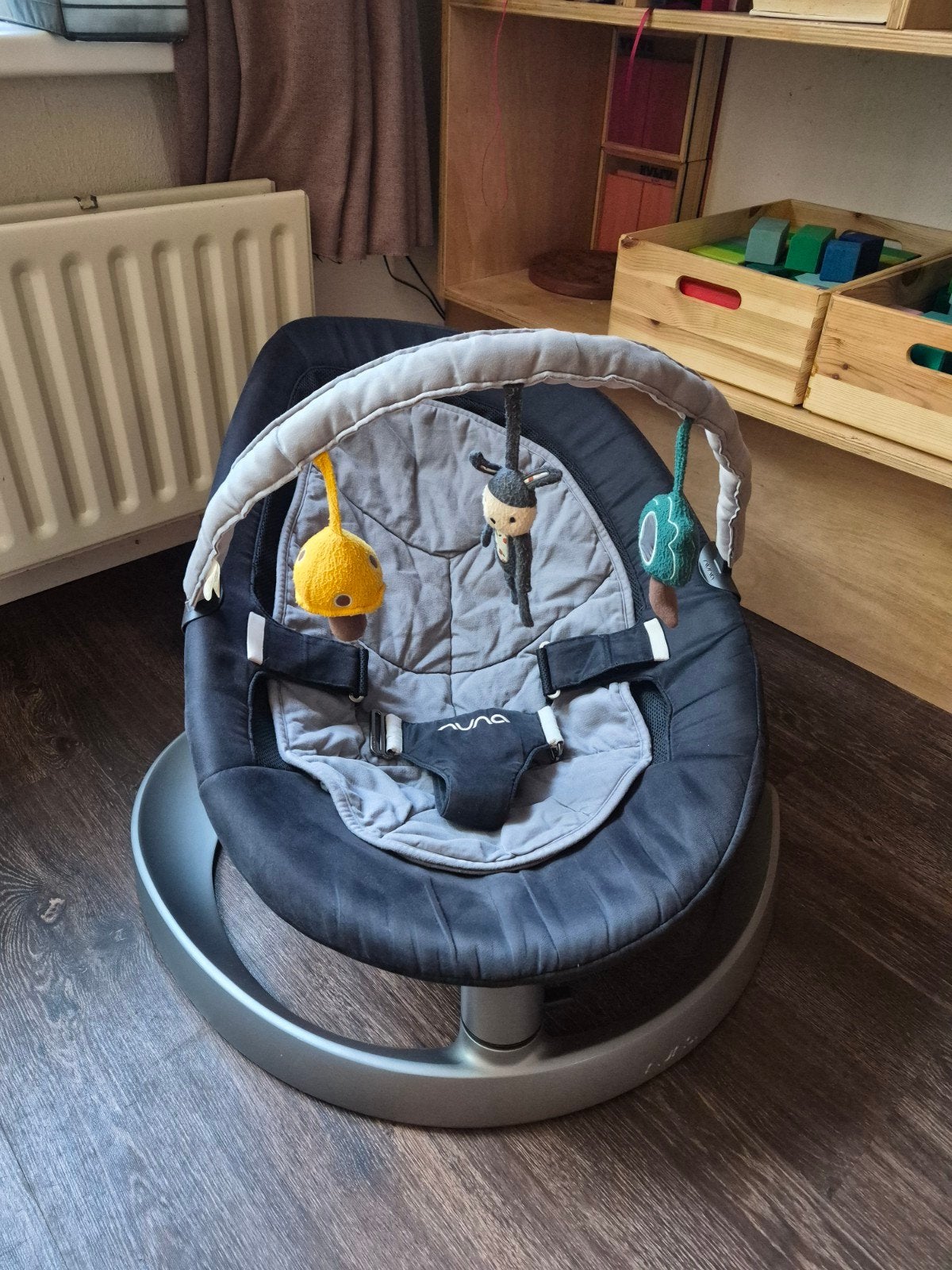 Nuna leaf baby stoeltje, Gebruikt, Schommelstoel, Met gordel(s) of riempje(s), Ophalen