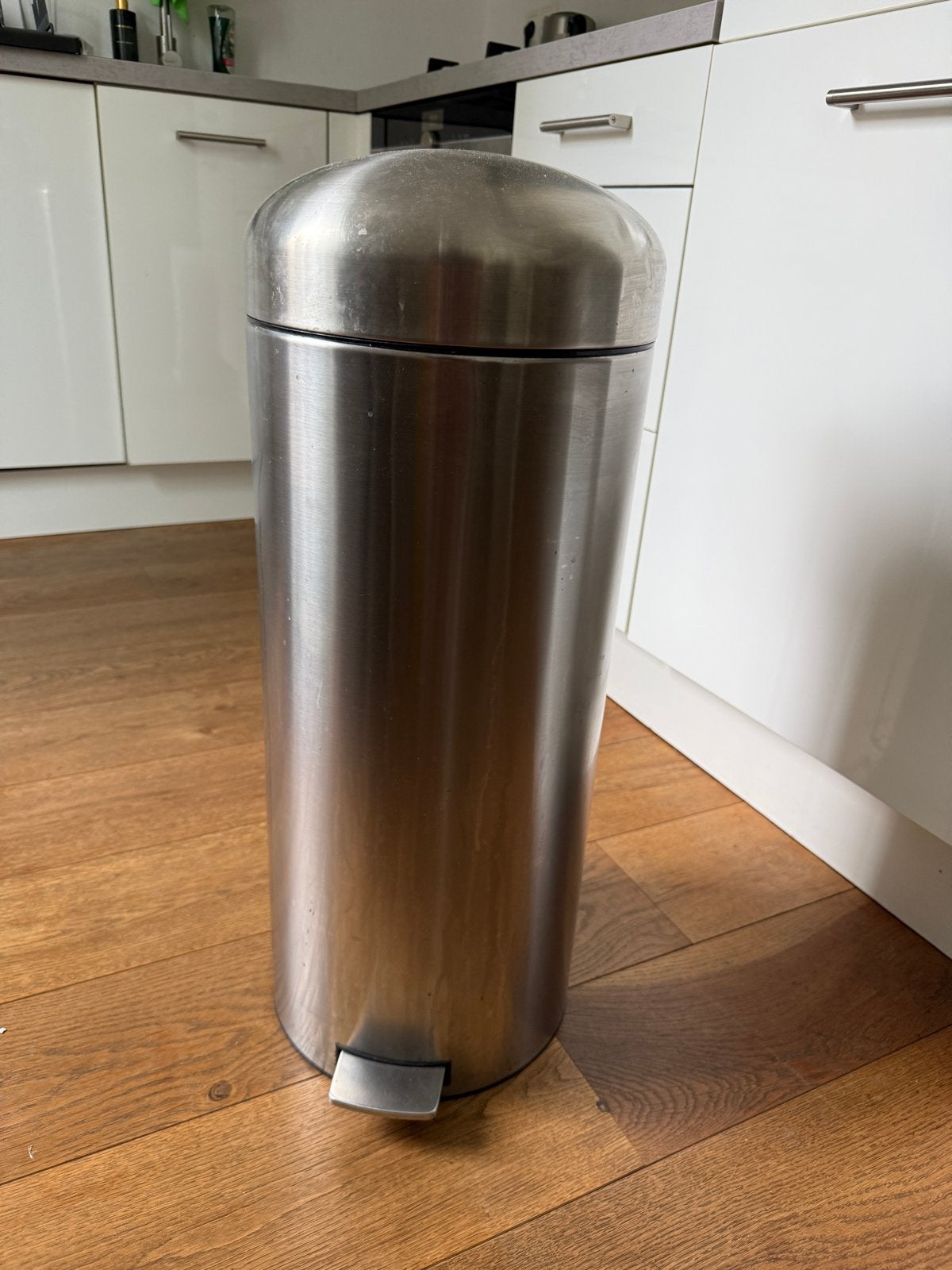 Brabantia afvalemmer 23-30L - RVS met pedaal, Huis en Inrichting, Woonaccessoires | Prullenbakken, Ophalen, 50 – 75, Gebruikt