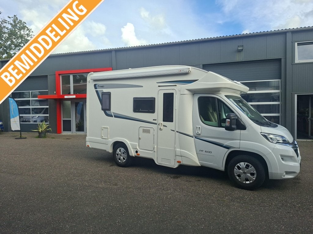 Itineo PF 600 compact en toch superruim, Caravans en Kamperen, Overige merken, Ringverwarming, Bedrijf, Luifel