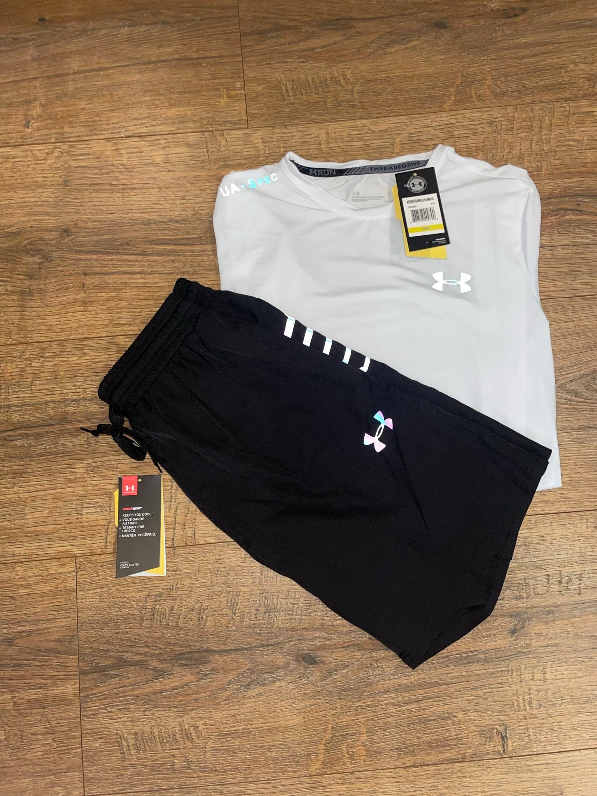 Under Armour sportset (T-shirt en korte broek) - Maat M, Fitness, Maat 48/50 (M), Wit, Nieuw