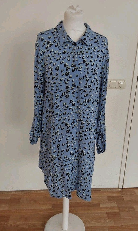 Prachtige lange blouse van Jazlyn maat XL met leuke allover, Jazlyn, Ophalen of Verzenden, Zo goed als nieuw, Blauw