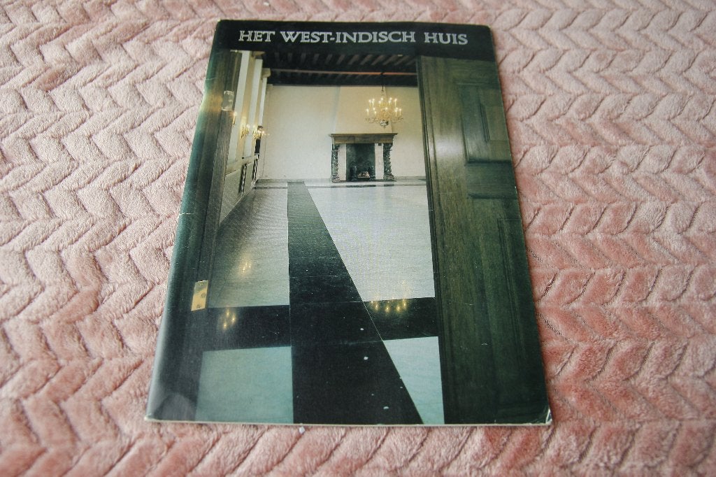 Het west-indisch huis, Ophalen of Verzenden, Gelezen
