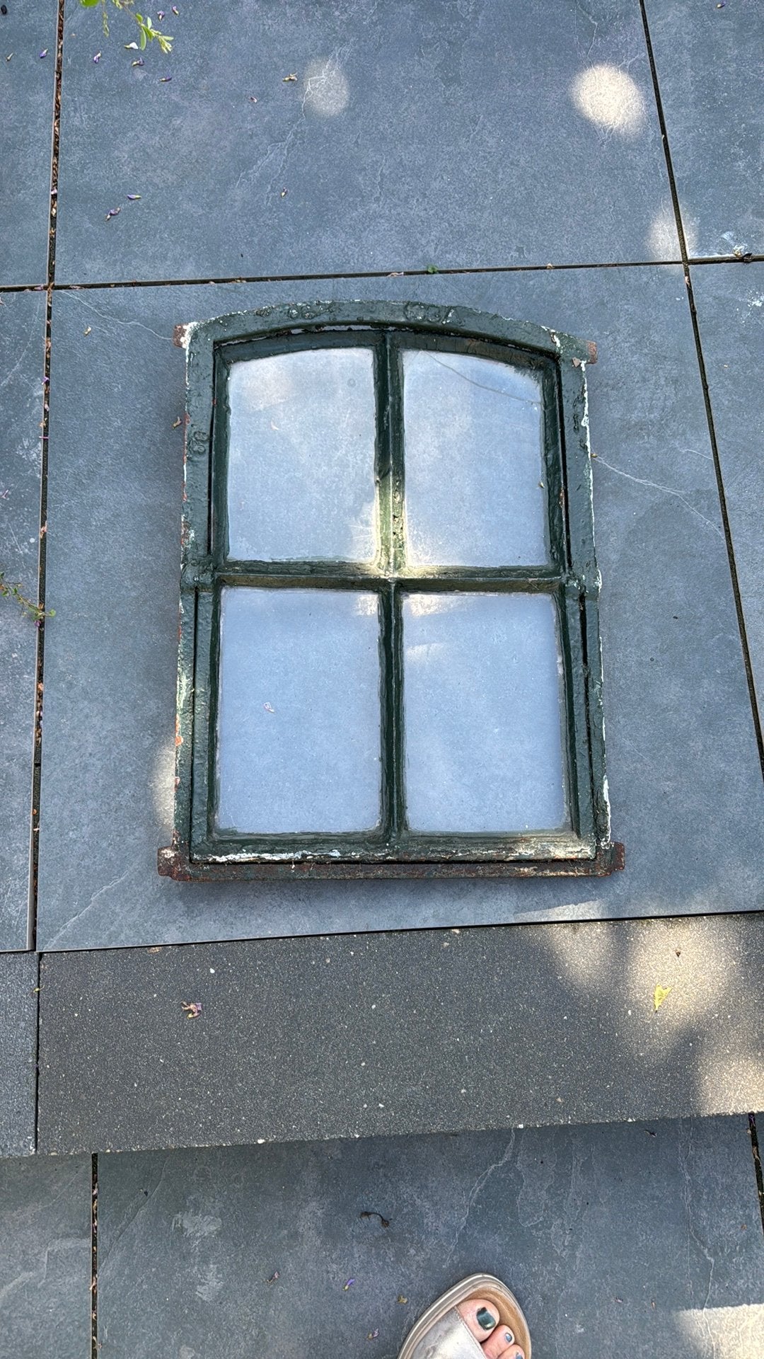 Oud stalraam, gietijzer (?) met glas, Doe-het-zelf en Verbouw, Ophalen, Gevelraam of Ruit, Gebruikt, Minder dan 80 cm