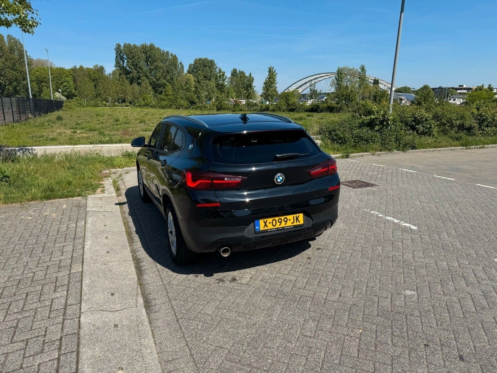Contract overnamen BMW X2Sdrive18i2022  62.000km, Auto's, Zwart, 75 €/maand, Particulier, 3 cilinders