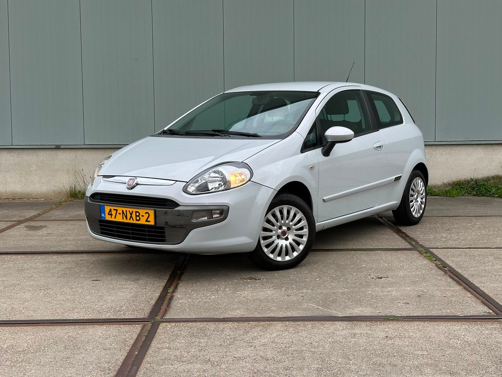 Fiat Punto 1.4 AUT | NAP | APK | Airco | Crousecontrol, 40 €/maand, 4 cilinders, 400 kg, Wit