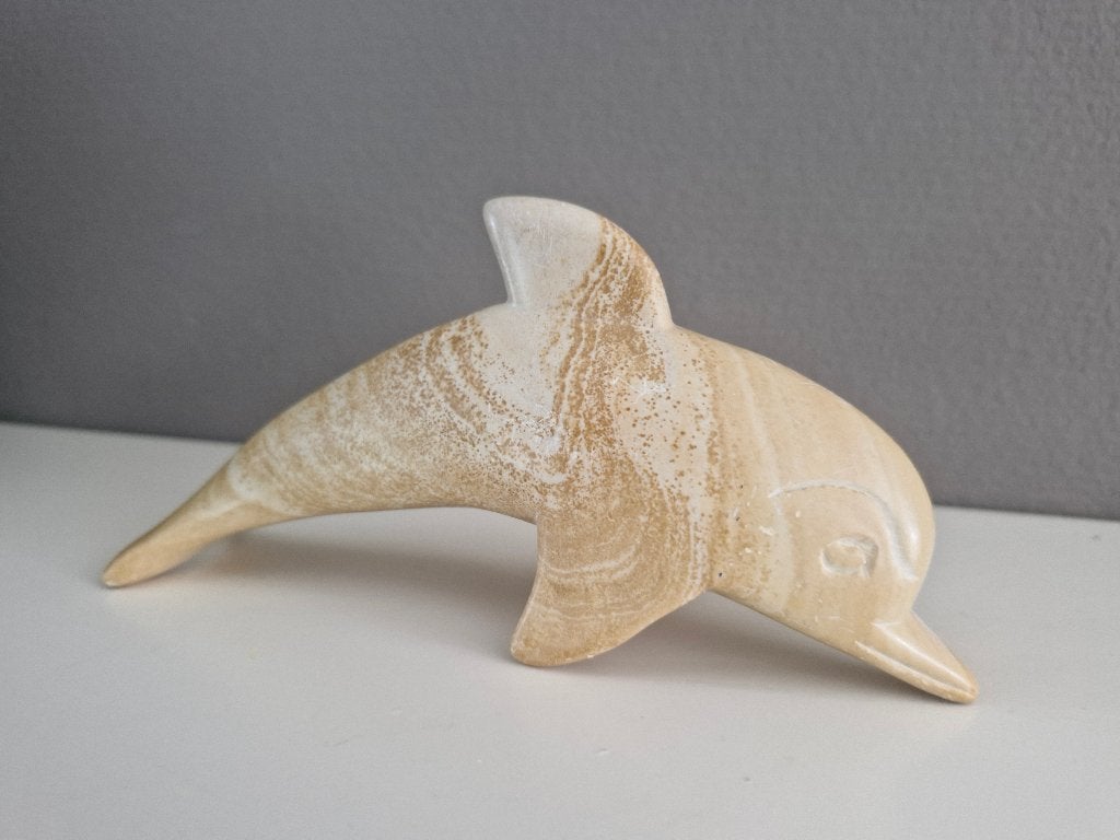Stenen dolfijn (handgesneden speksteen) 16,5 x 8 cm., Ophalen of Verzenden, Zo goed als nieuw, Dier